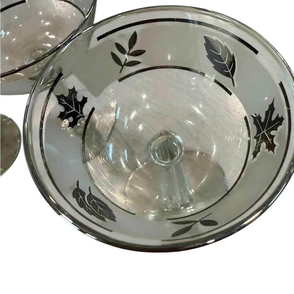Libbey Set of 4 Silver Foliage Champagne Coupes Frosted Vintage Sleek 5 5/8 in
